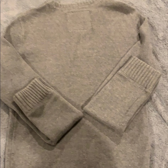 Sweater - Picture 4 of 4